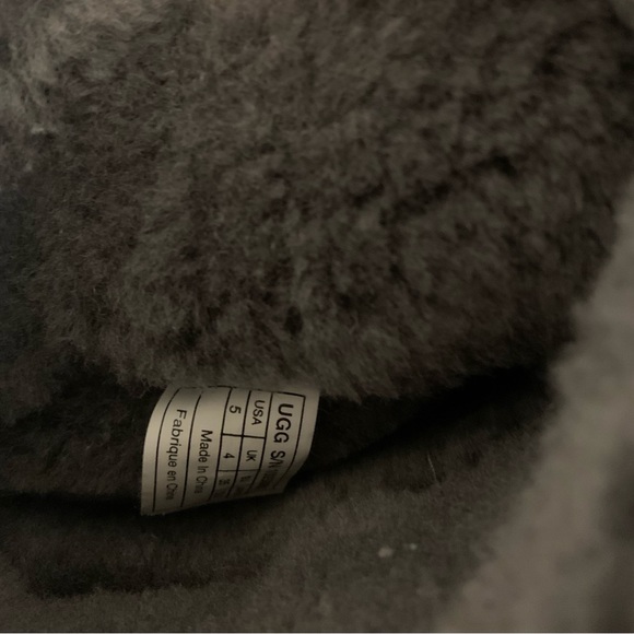 Women’s UGGS Classic Tall Boots Size 5 - Picture 6 of 8